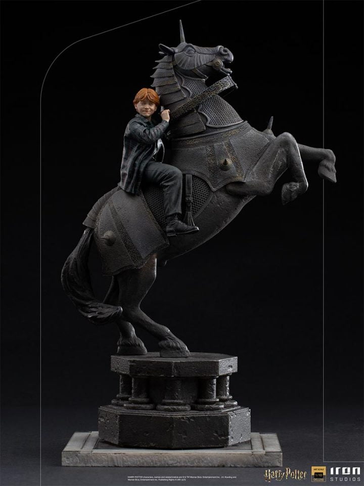 IRON STUDIO - RON WEASLEY AT THE WIZARD CHESS DELUXE ART SCALE (Polystone)