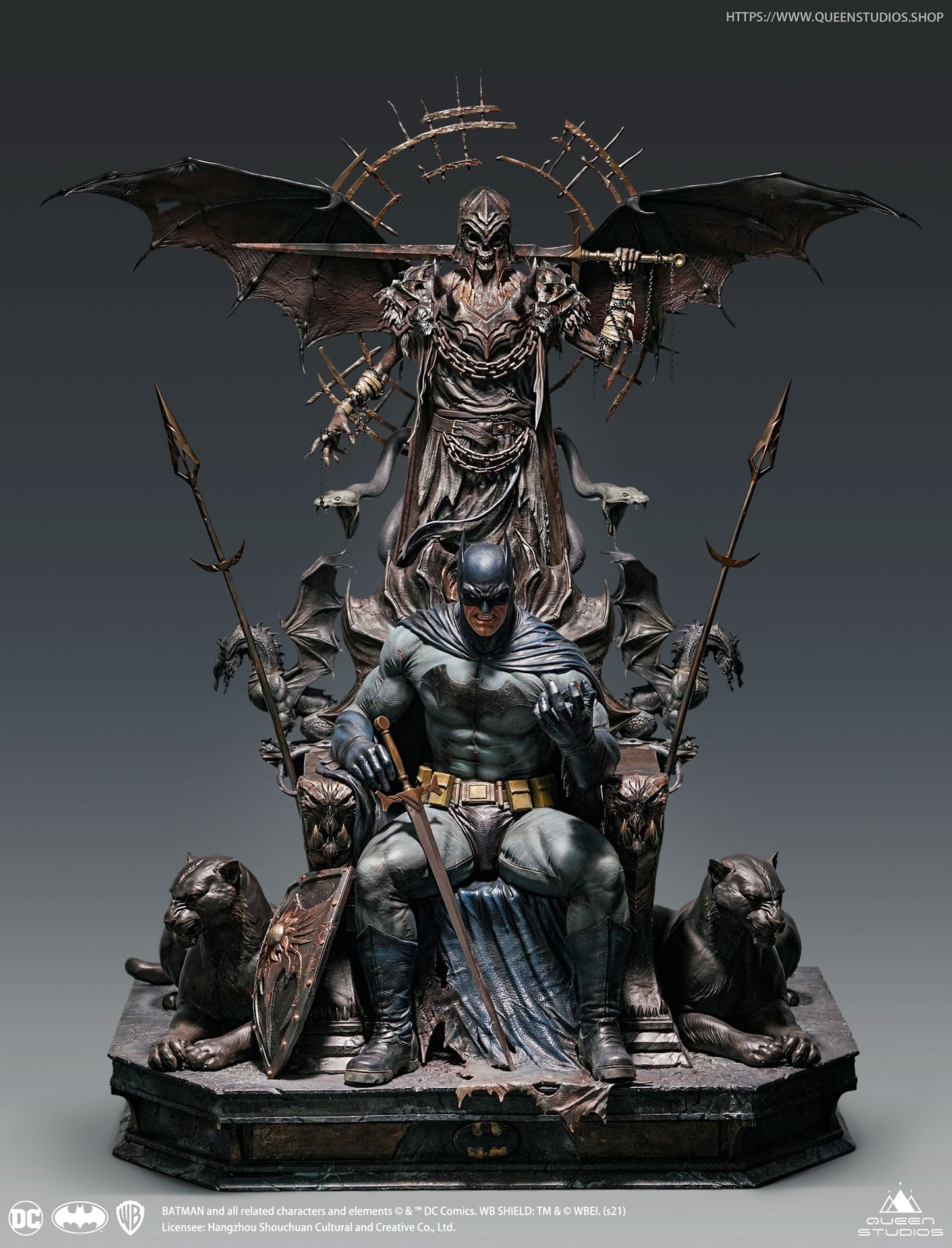 QUEEN STUDIOS - BATMAN ON THRONE (PREMIUM VERSION)