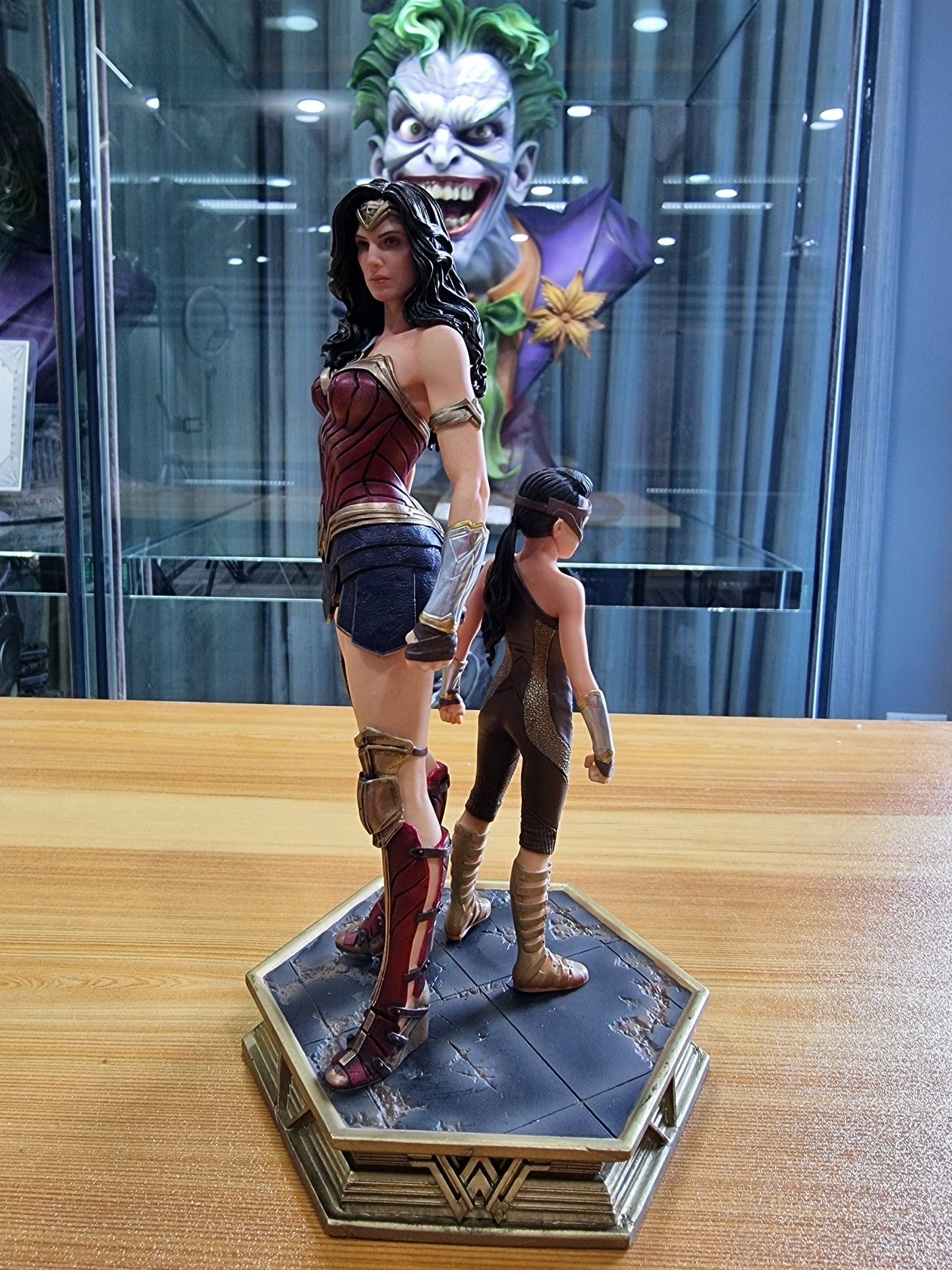 IRON STUDIO - WONDER WOMAN AND YOUNG DIANA DELUXE ART SCALE WW84 (Polystone)(DC)