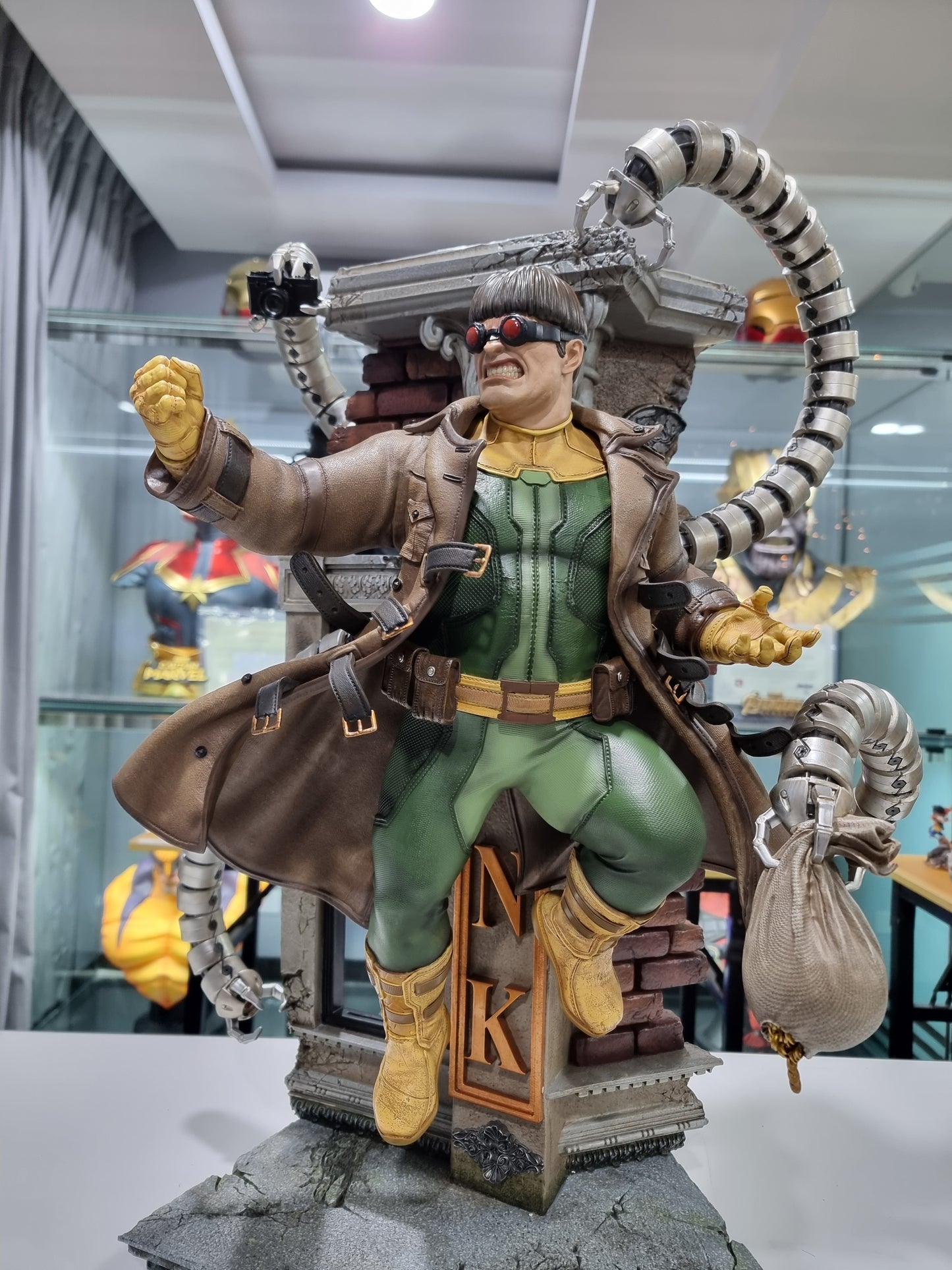 XM STUDIOS - DOCTOR OCTOPUS (Polystone)(MARVEL)