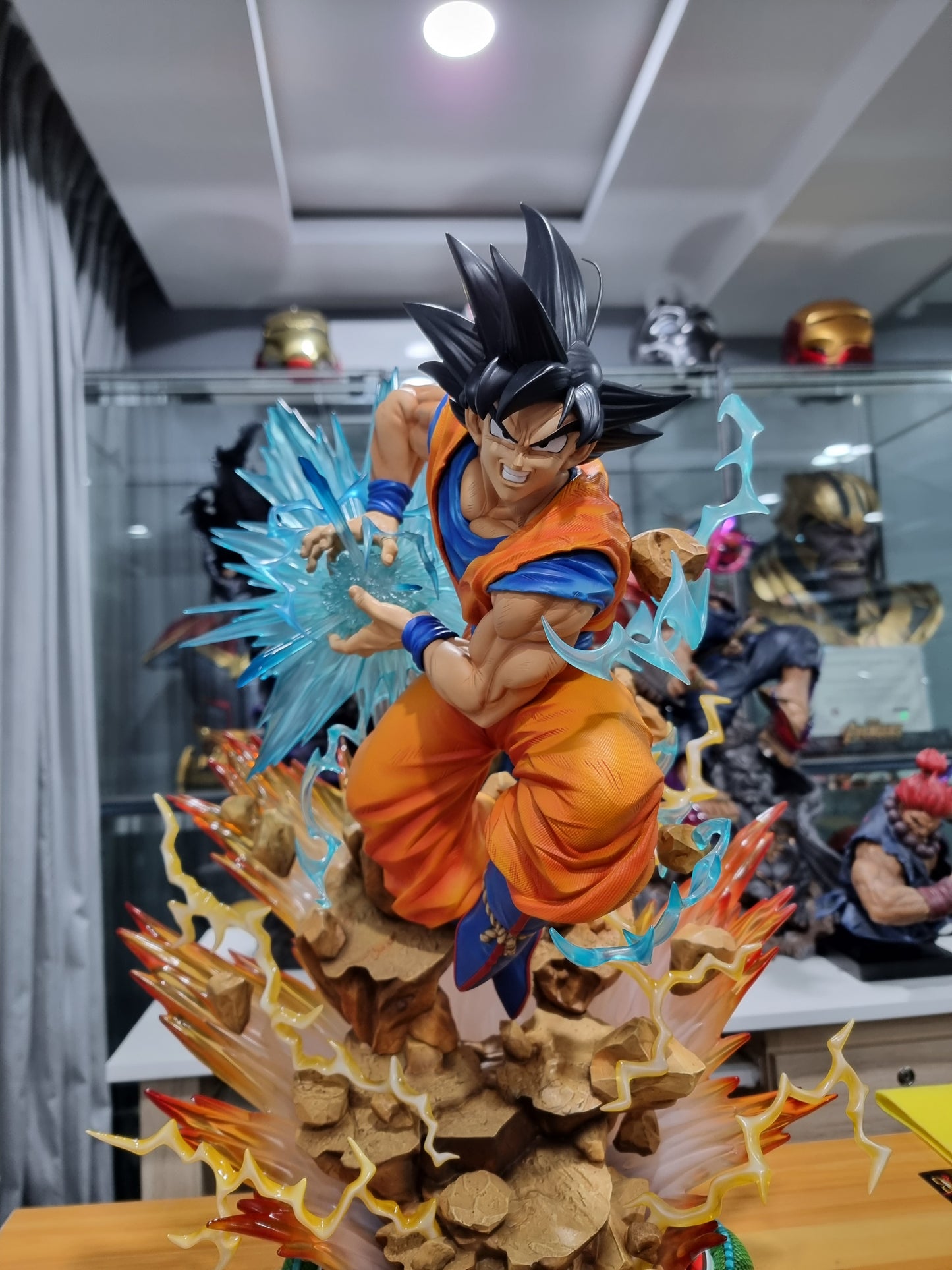 SUPER SAIYAN SON GOKU DELUXE BONUS (Polystone)