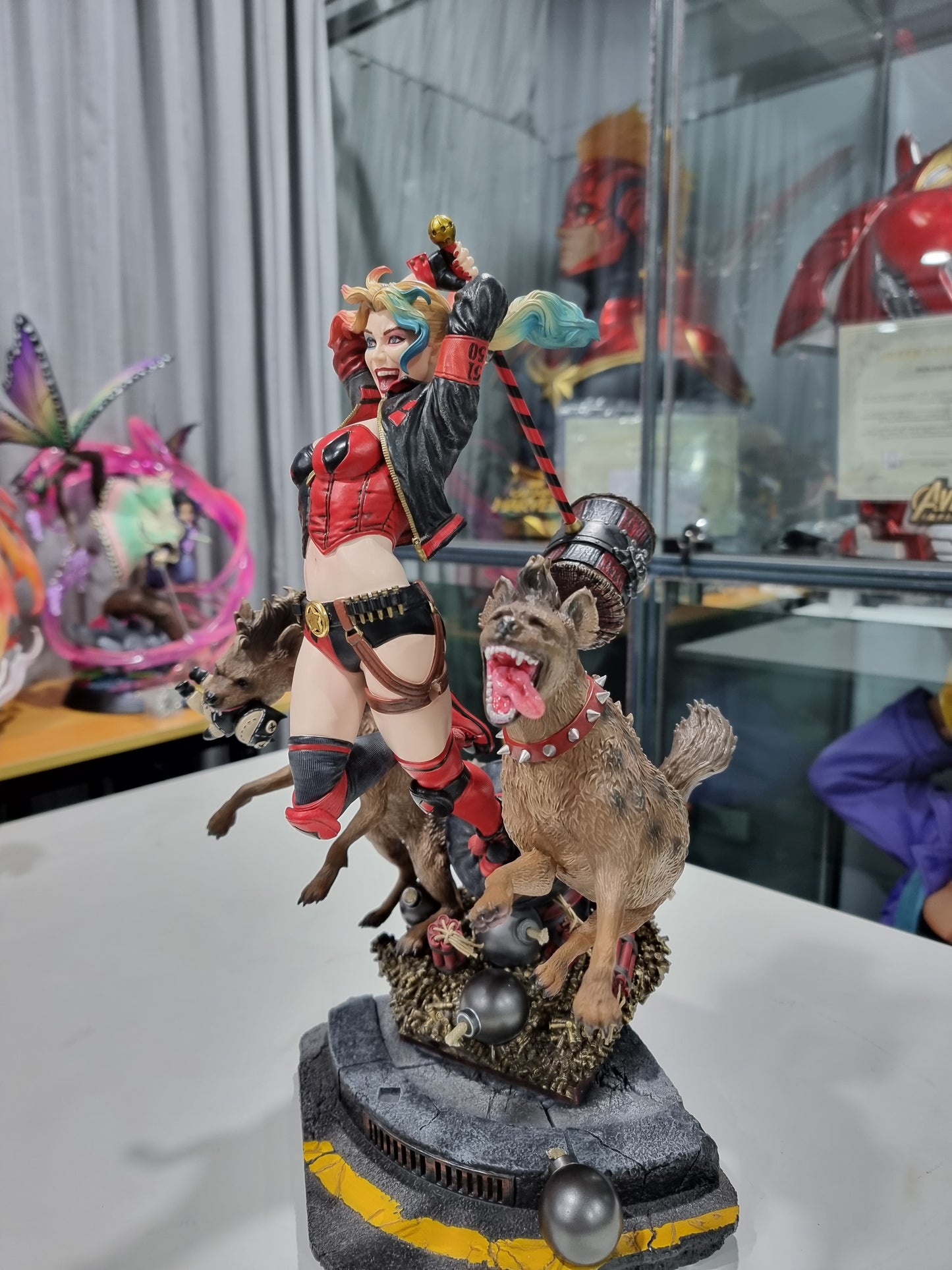 XM STUDIOS - HARLEY QUINN REBIRTH (Polystone)(DC)