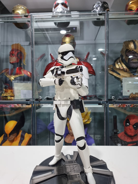 SIDESHOW - STORMTROOPER FIRST ORDER (POLYSTONE)(STAR WARS)