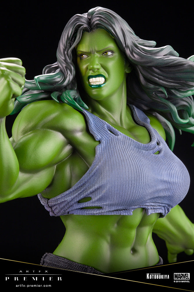 SHE HULK ARTFX PREMIER (PVC)