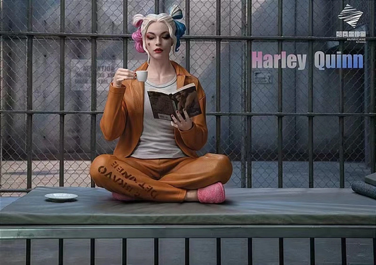 HURRICANE STUDIO - HARLEY QUINN (POLYSTONE)(RESIN)